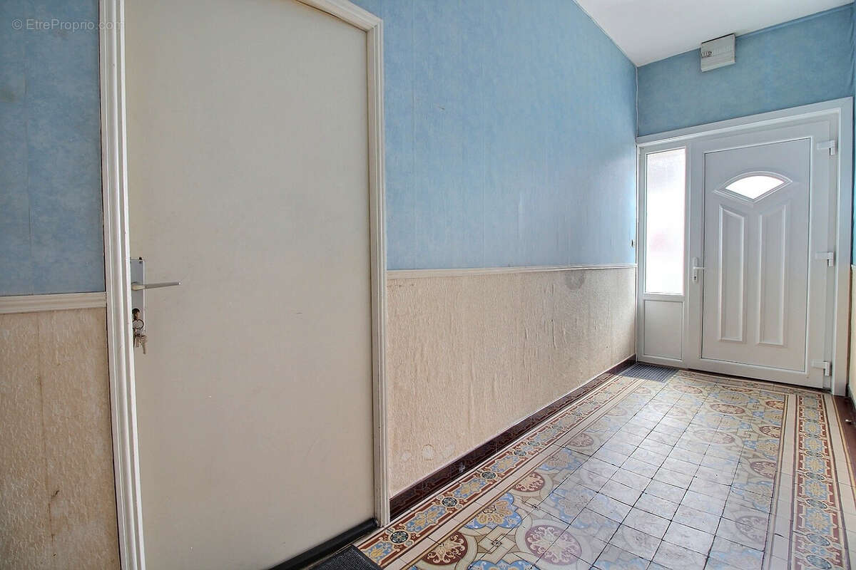 Appartement à CRESPIN