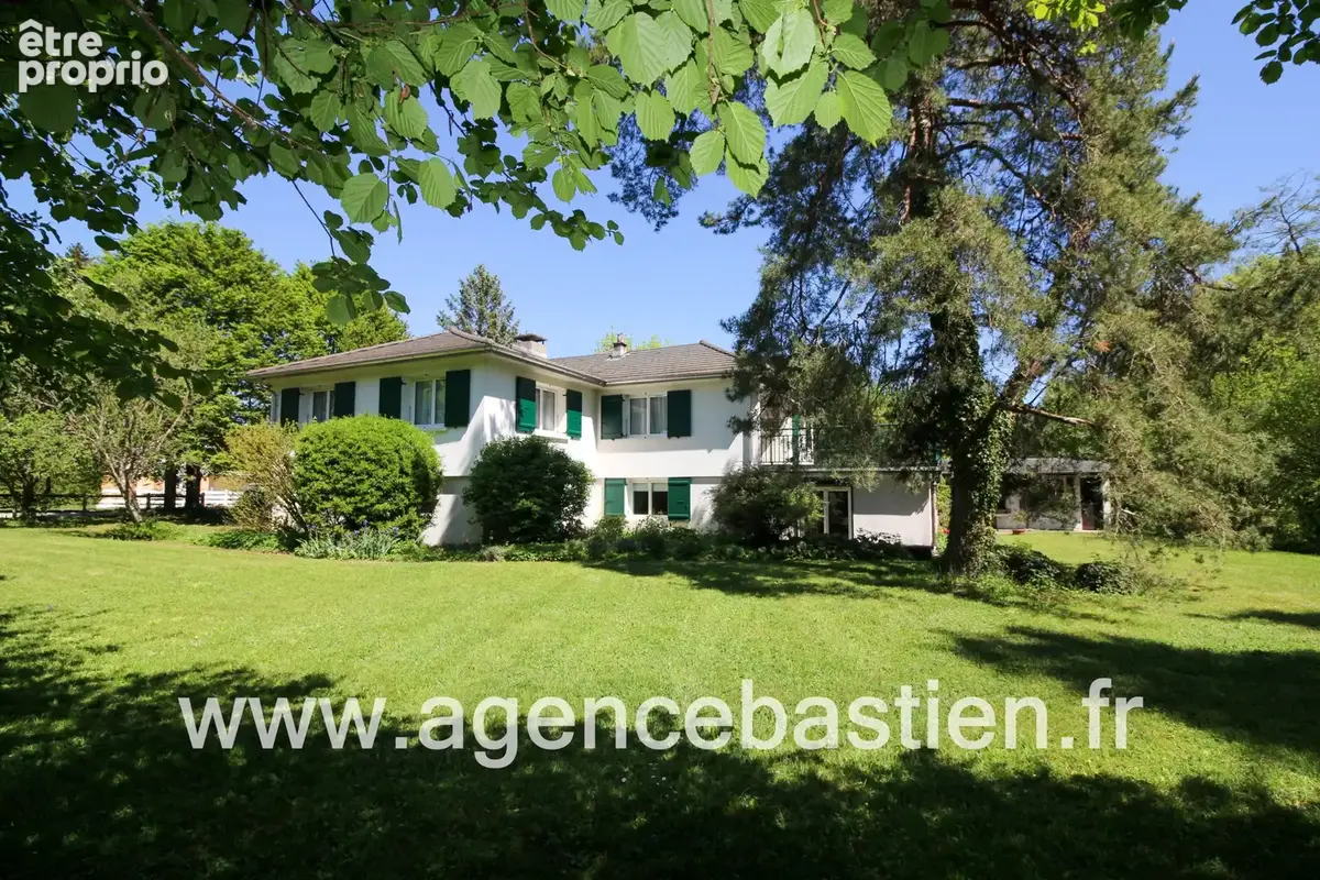 Villa 8 pièces avec 6 chambres sur 2 006 m2 de terrain à Saint-Genis-Pouilly - photo 2