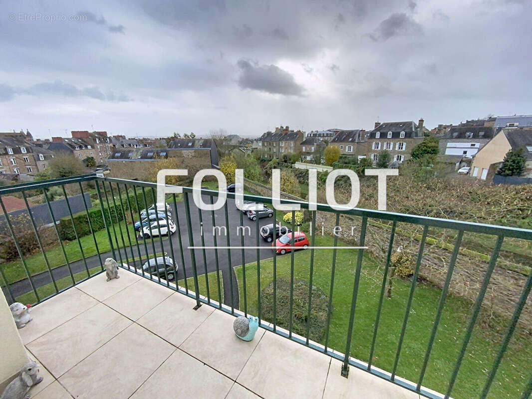 Appartement à FOUGERES