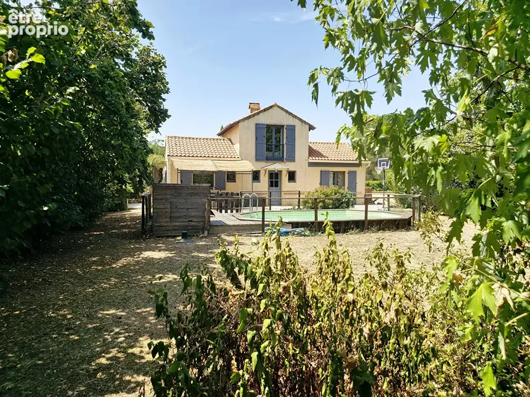 Maison familiale avec 3 chambres et jardin intimiste, proche commerces à Lavernose-Lacasse - photo 2