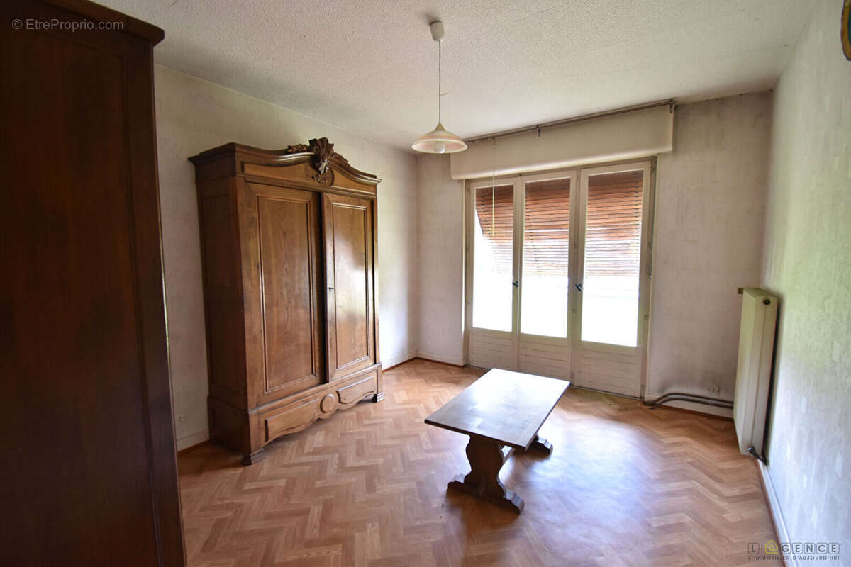 Maison à ENTRE-DEUX-EAUX