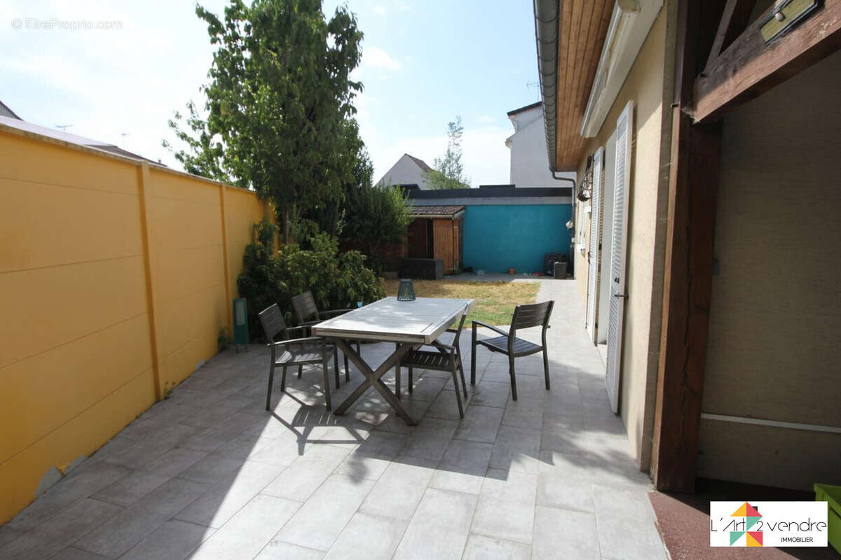Maison 116 m² à Aulnay-Sous-Bois  - photo 5