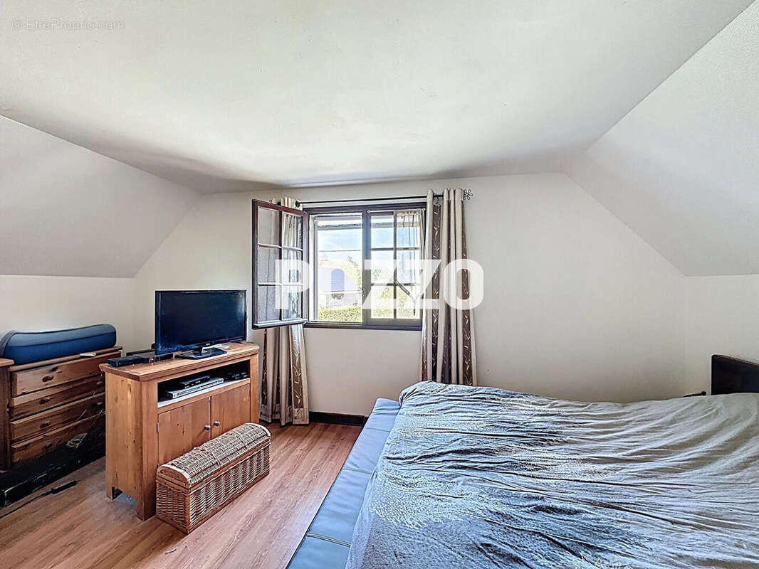 Maison à DRAGEY-RONTHON