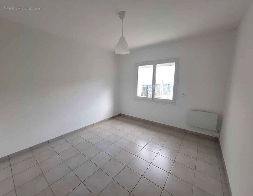 Ensemble immobilier rénové Deux maisons et un garage loués, revenus immédiats - photo 7