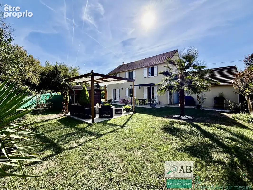 A vendre - saint-germain-sur-morin   maison familiale 5 chambres   terrain de plus de 600 m2   garage double - photo 3