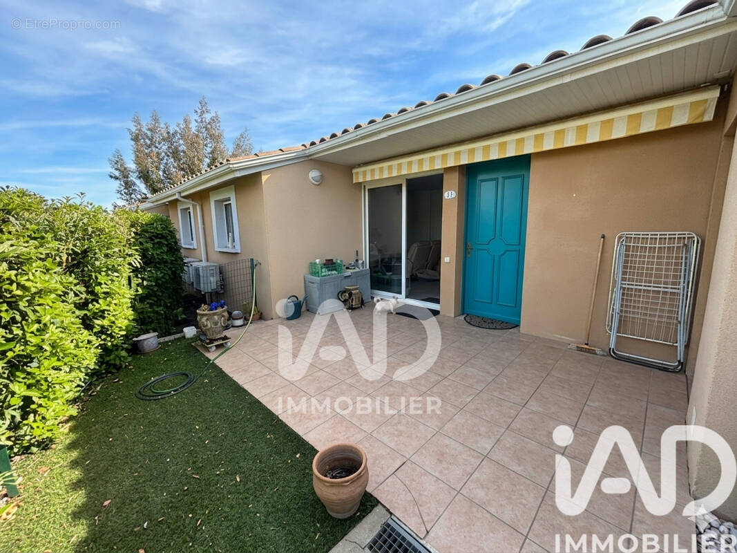 Photo 1 - Maison à JONQUIERES-SAINT-VINCENT
