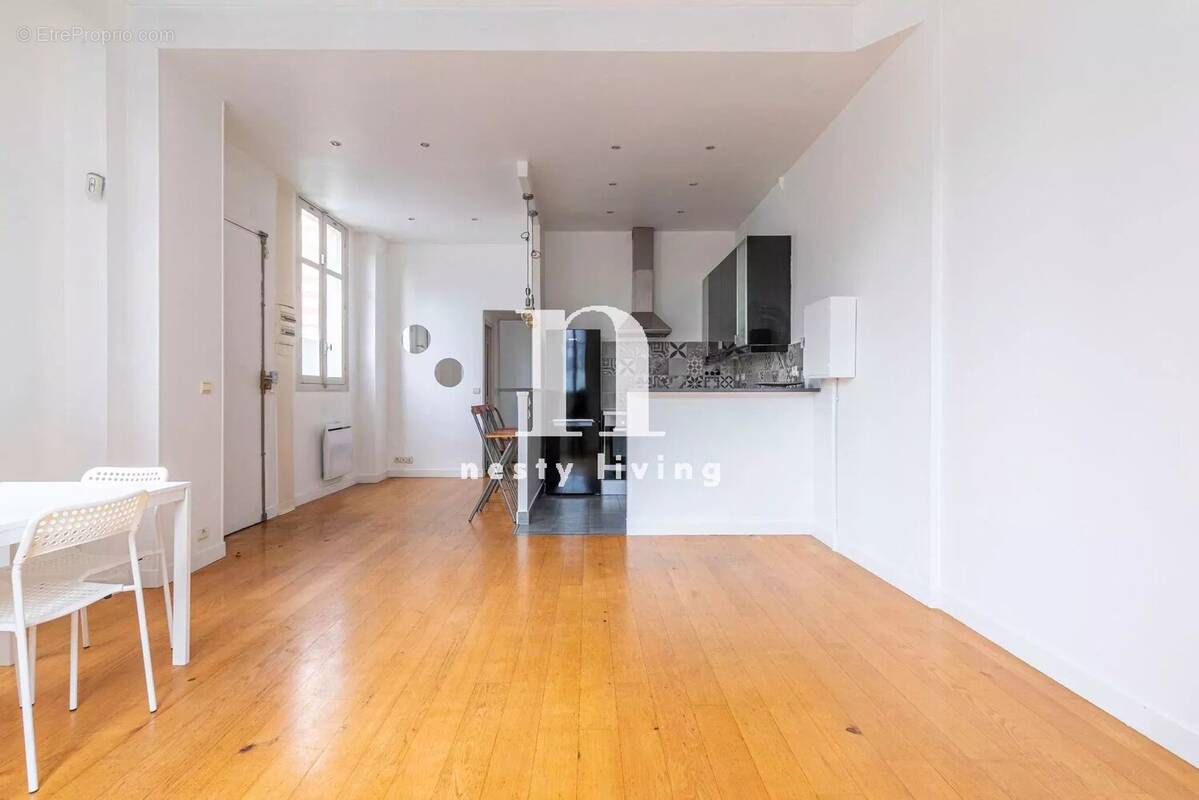 Appartement à NEUILLY-SUR-SEINE