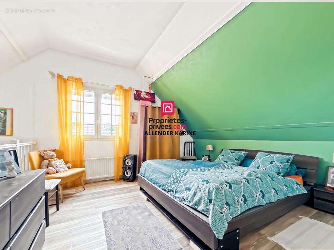 Maison à THORIGNY-SUR-OREUSE