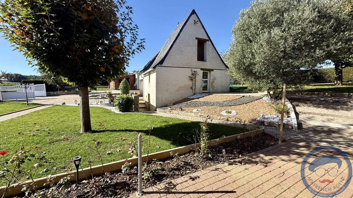 Maison à ROUZIERS-DE-TOURAINE
