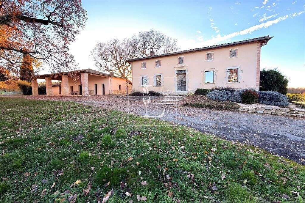 Maison à PUYGAILLARD-DE-QUERCY