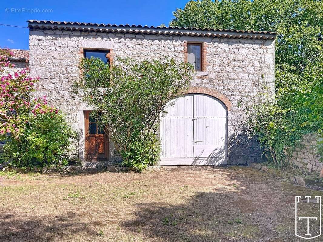 100% charme avec cette bâtisse + 1 dépendance [sud Ardèche] - photo 19