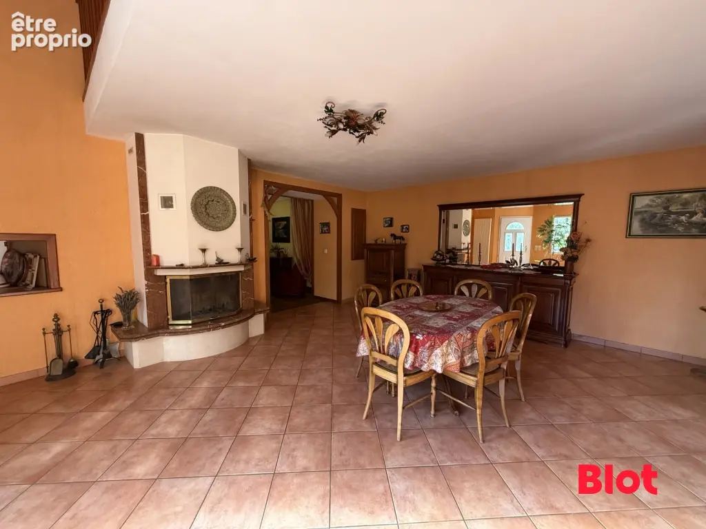 Maison 8 pièces 146 m² à vendre à Retiers (35240) - photo 3