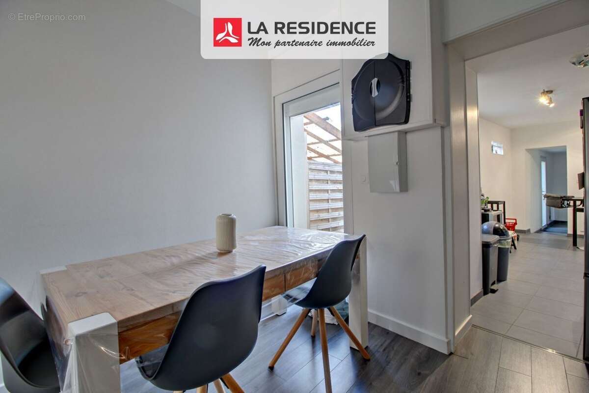 Maison à SAINT-ETIENNE-DU-ROUVRAY