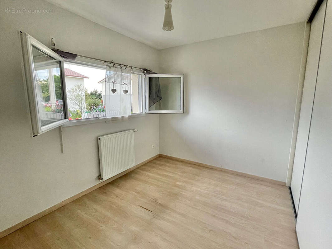 Maison à L'ISLE-D'ABEAU