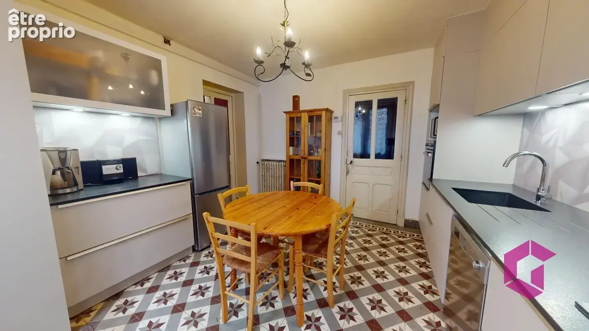 Maison à potentiel, avec Extérieur et Garage au PUY EN VELAY - photo 9
