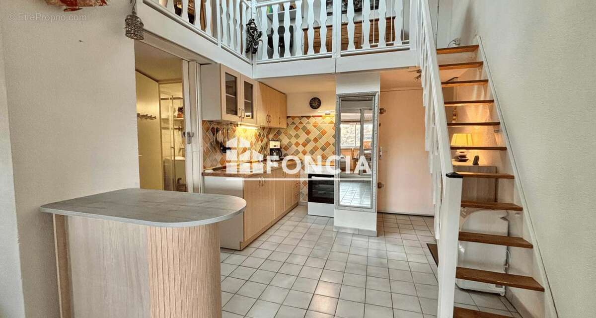 Appartement à LA LONDE-LES-MAURES