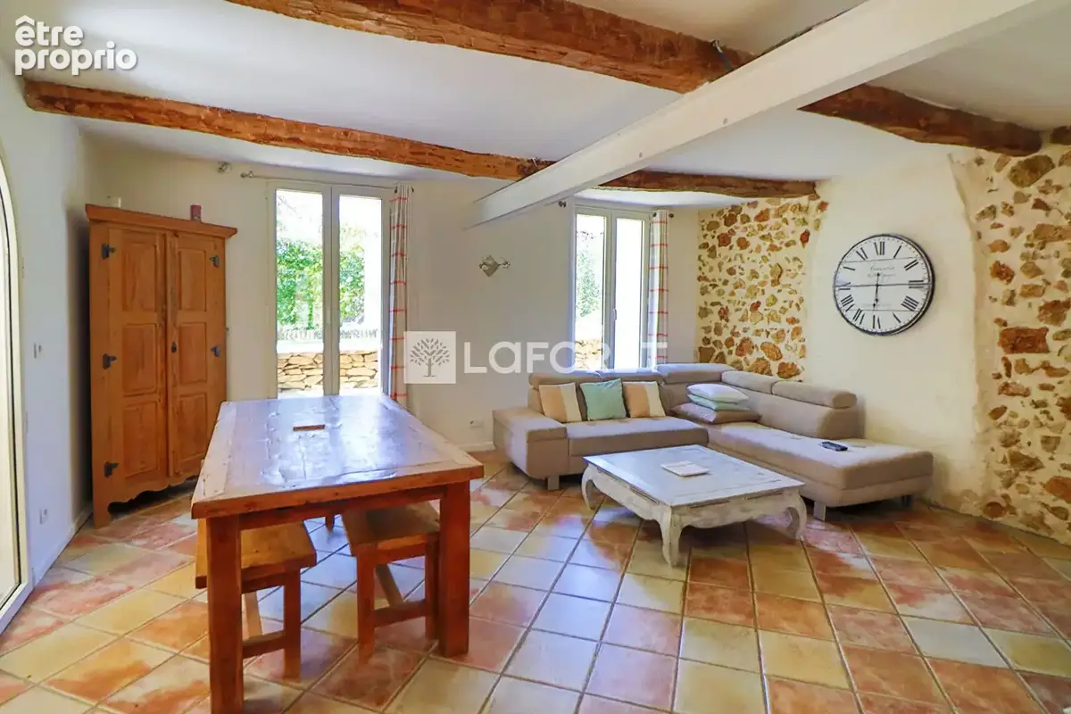 Bastide à Gémenos 271m² + dépendances 90m² - photo 4
