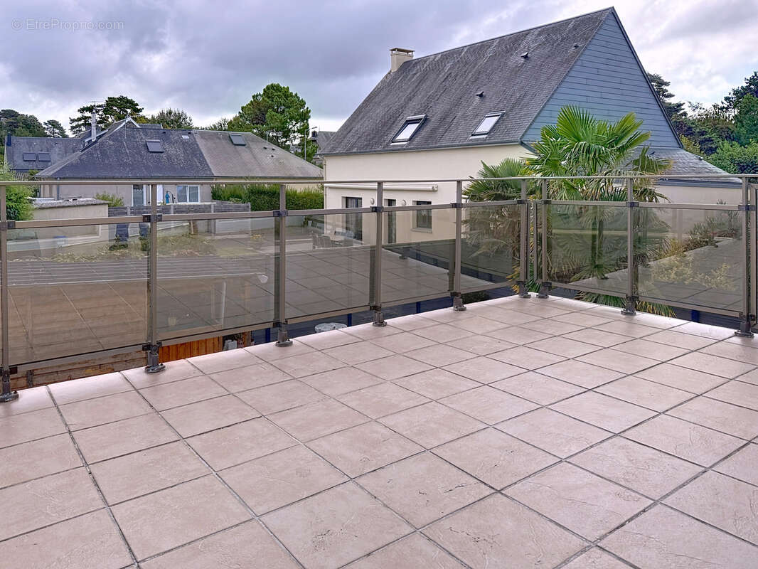 Maison à JULLOUVILLE