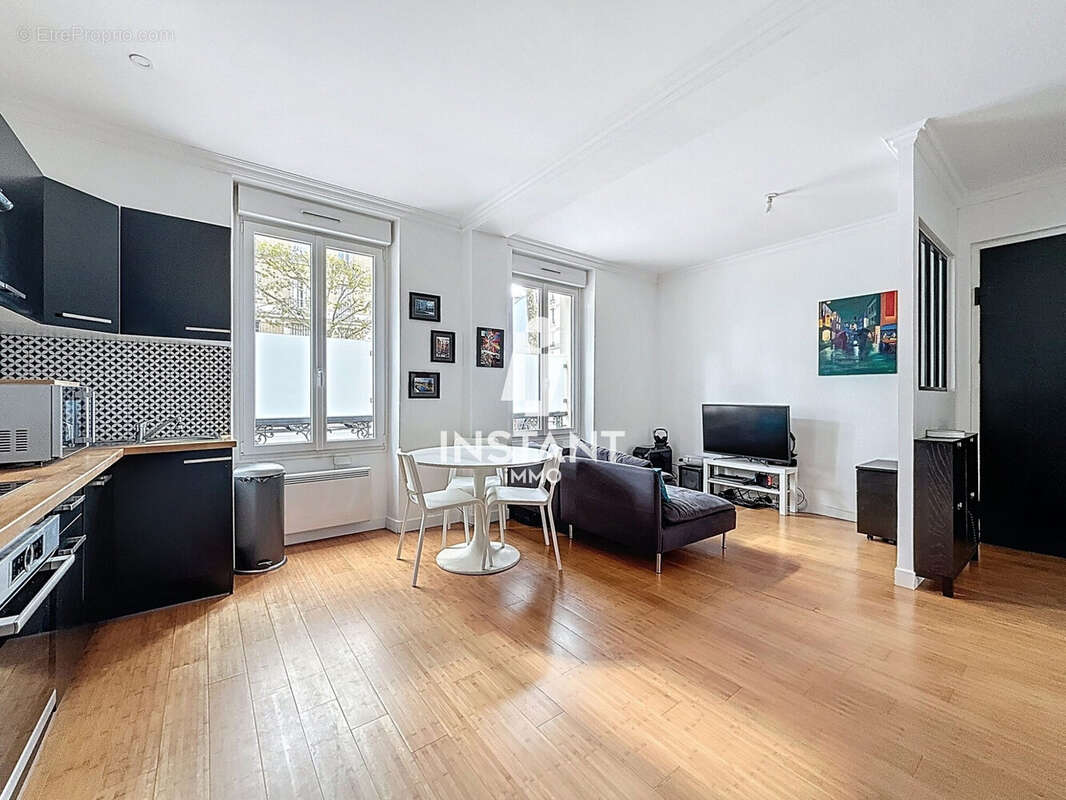 Appartement à CHARENTON-LE-PONT