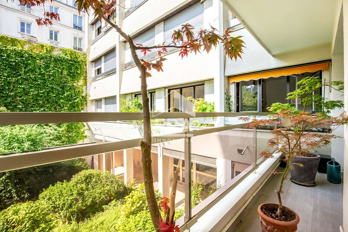 Appartement à PARIS-12E