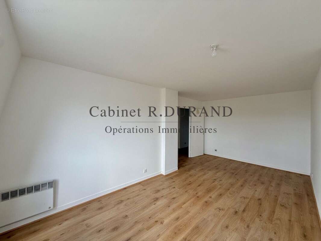 Appartement à LA GARENNE-COLOMBES