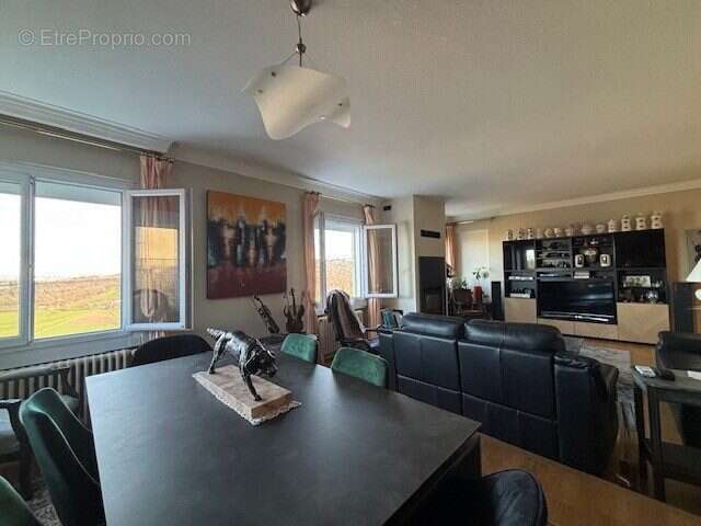 Maison à SAINT-GENEST-LERPT