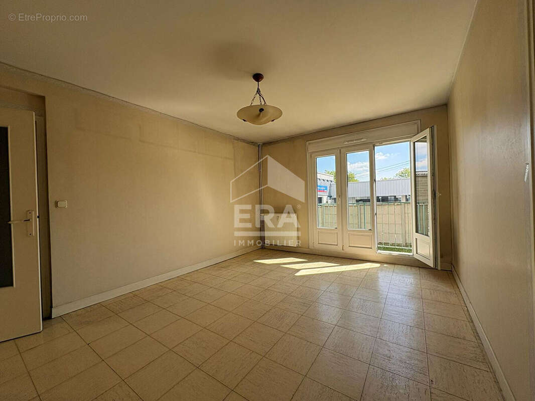 Appartement à MONDEVILLE