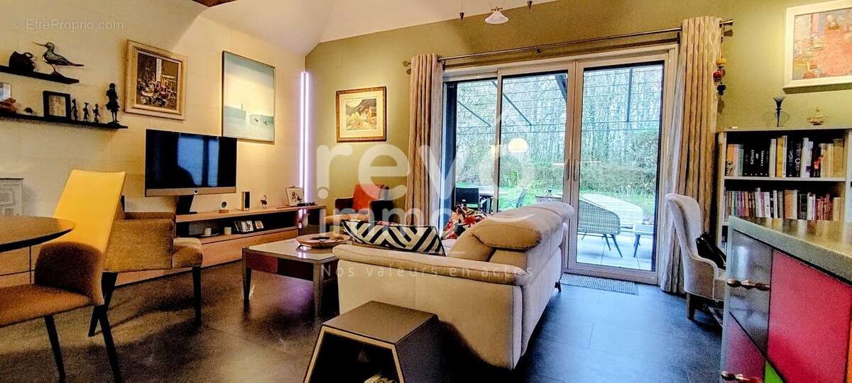 Maison à SAINT-BARTHELEMY-D'ANJOU