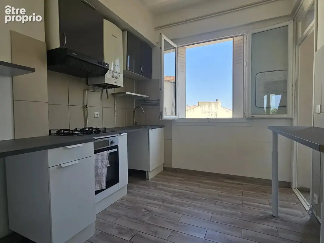 MONTOLIVET. Grand T3/4 de 72 m². - photo 3