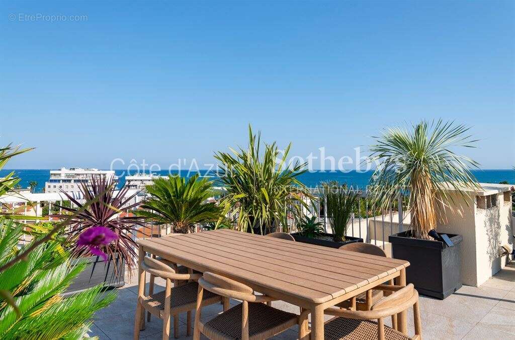 Appartement d'exception en dernier étage avec toit-terrasse et vue mer panoramique - photo 14