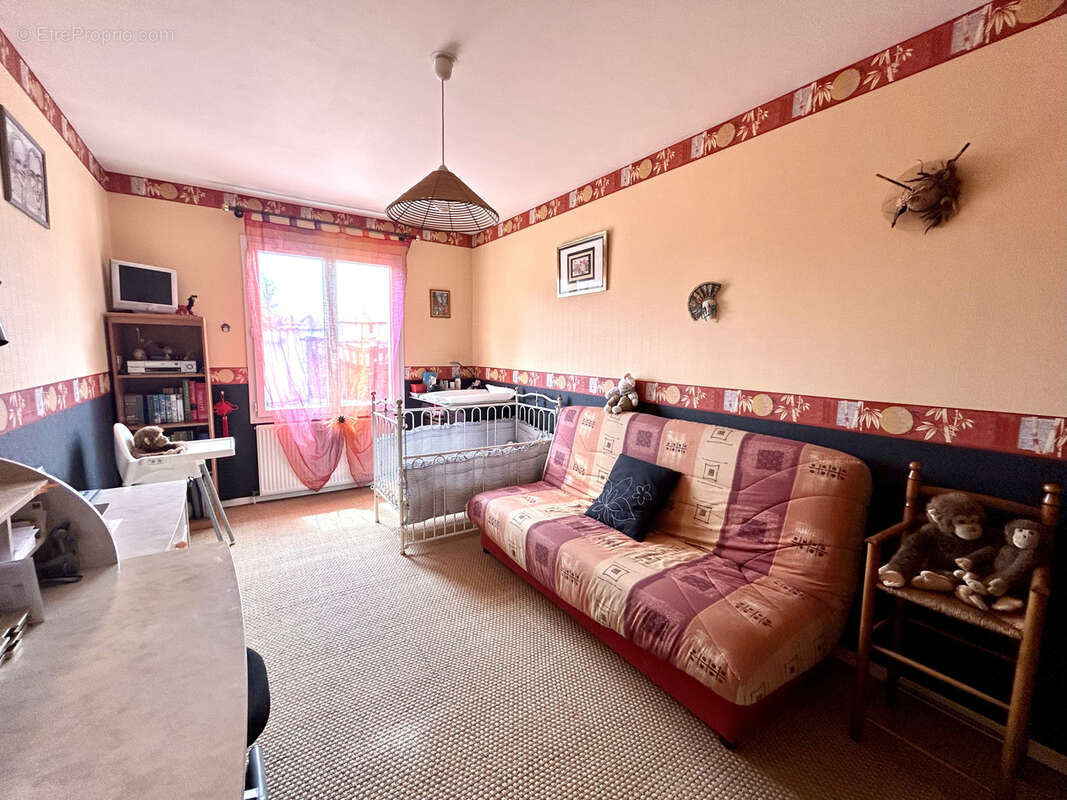 Maison à SURY-LE-COMTAL