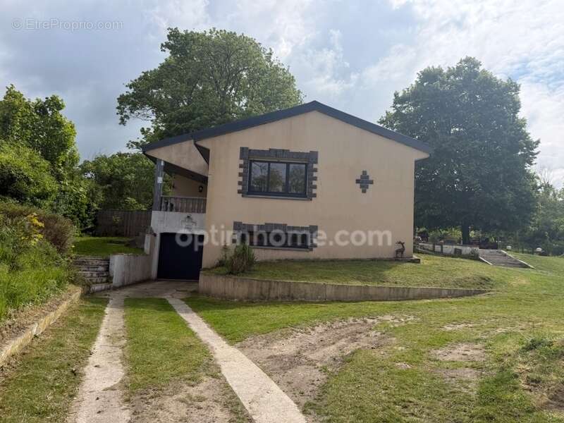 Maison à CAMIERS