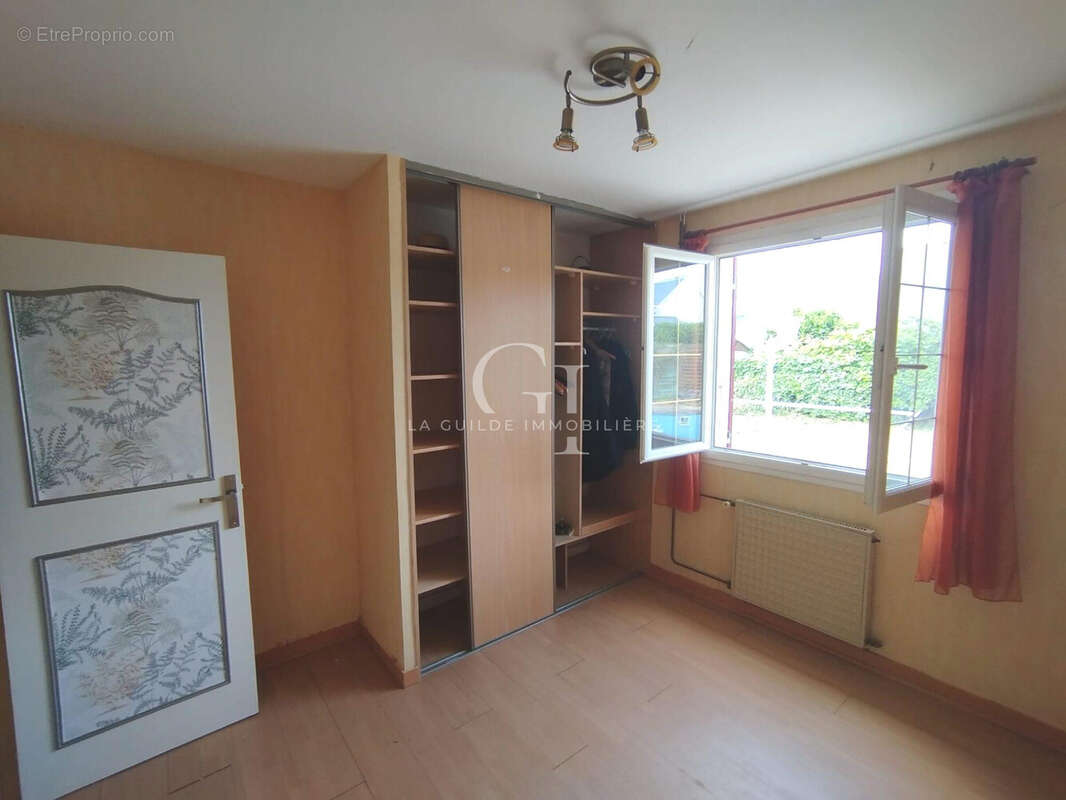 Maison 89 m² à Brion  - photo 4