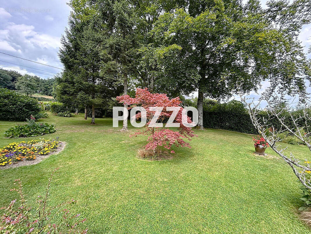 Maison à LE BENY-BOCAGE