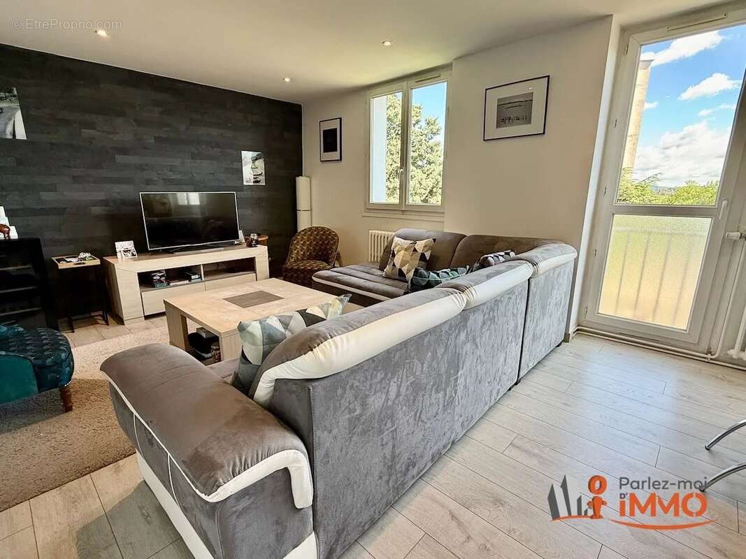 Appartement à SAINT-ETIENNE