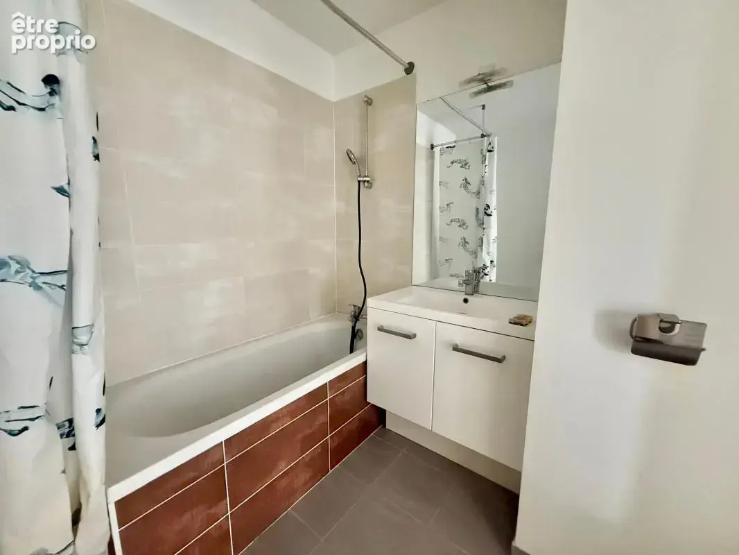 Appartement T 2 - résidence de 2016- ascenseur-terrasse-parking privatif - photo 8