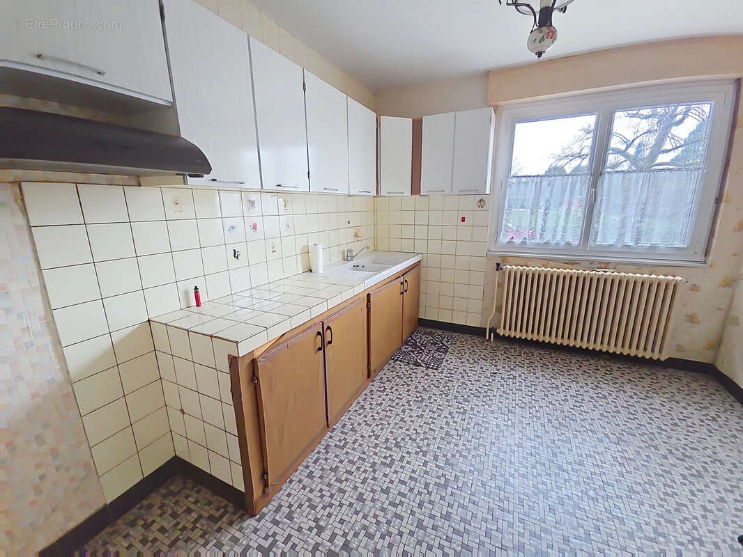 Maison à FECHE-L'EGLISE