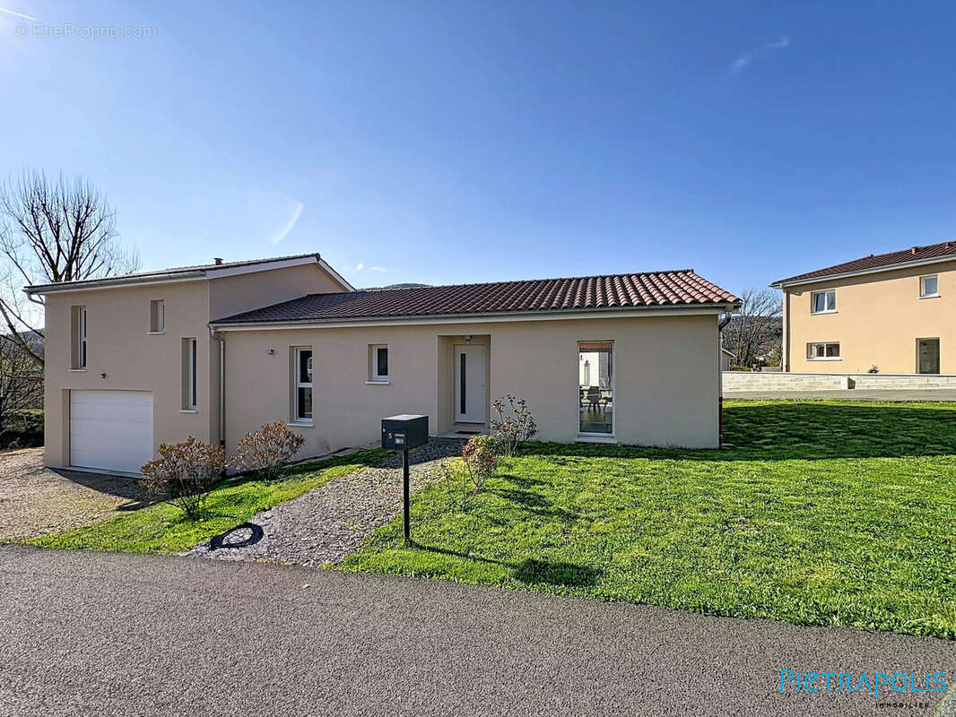 Maison à SAINT-ROMAIN-DE-POPEY