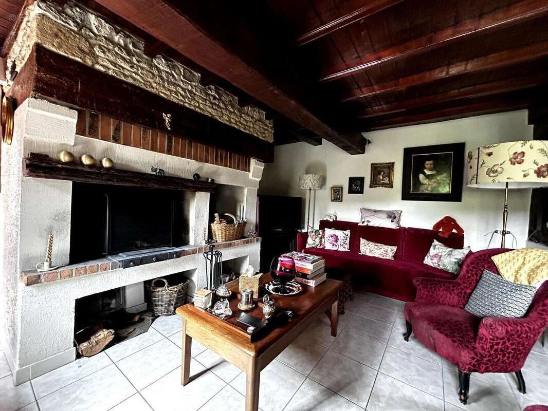 Photo 2 - Maison à LA ROQUE-BAIGNARD