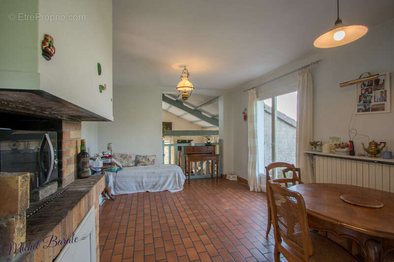 Dpt Rhône (69), à vendre CHAPONNAY maison P6 de 160 m² - Terrain de 1 450,00 m² - photo 37