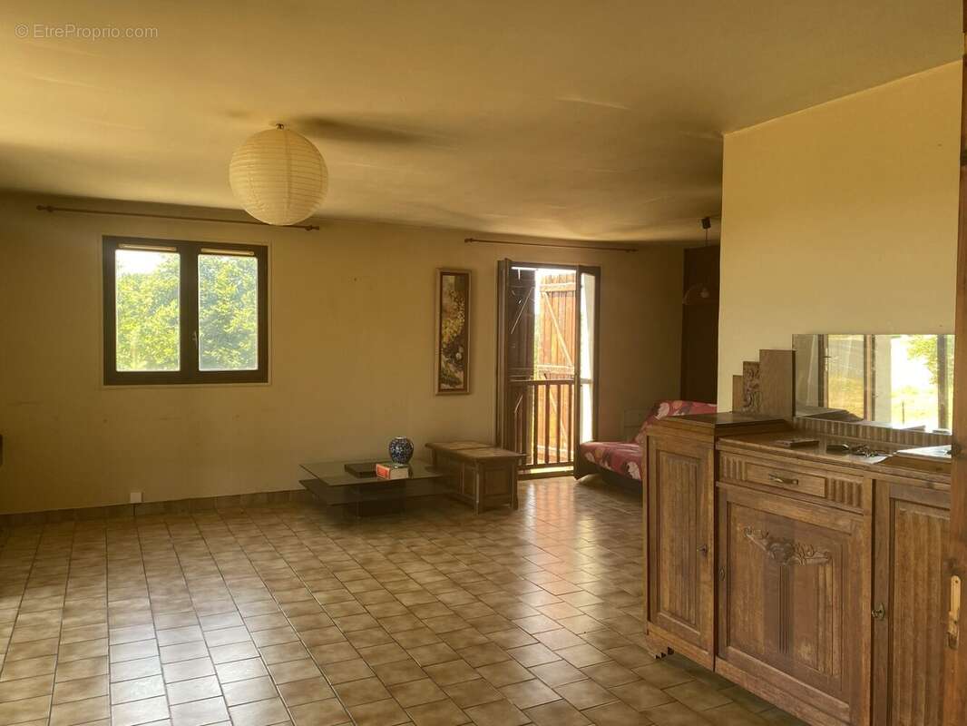 Maison 86 m² à Saint-Hilaire-Les-Courbes  - photo 9