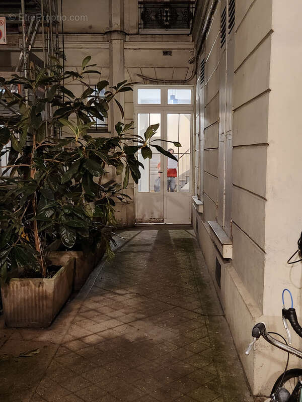 Appartement à PARIS-10E