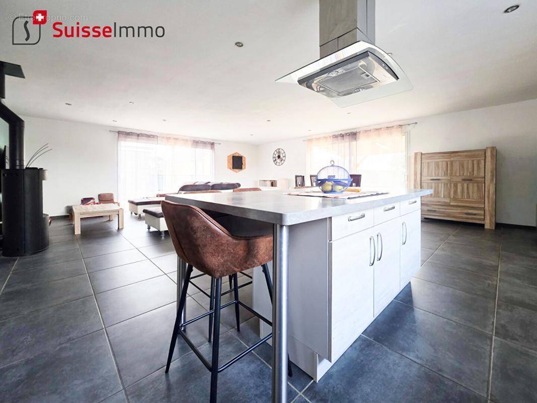 Maison à L'ISLE-SUR-LE-DOUBS