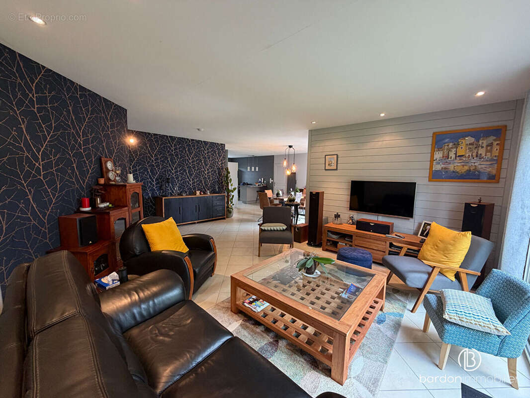 Maison à SAINT-ETIENNE-DE-MER-MORTE