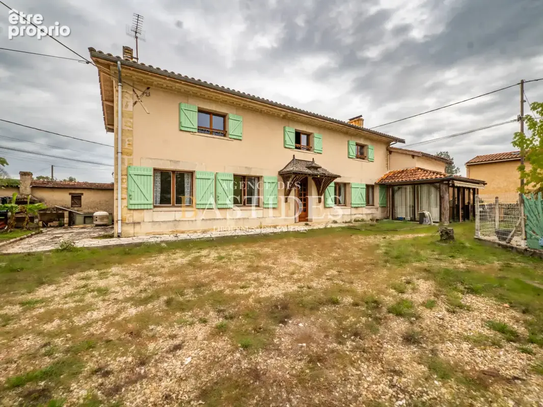 Maison en pierre avec grande dépendance de 200m2 - photo 1