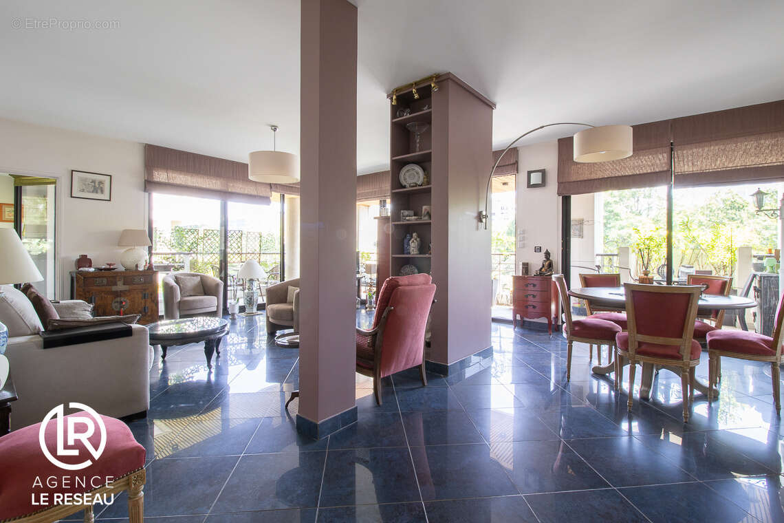 Appartement lumineux avec terrasse situé sur L'Ile de la Jatte - photo 5