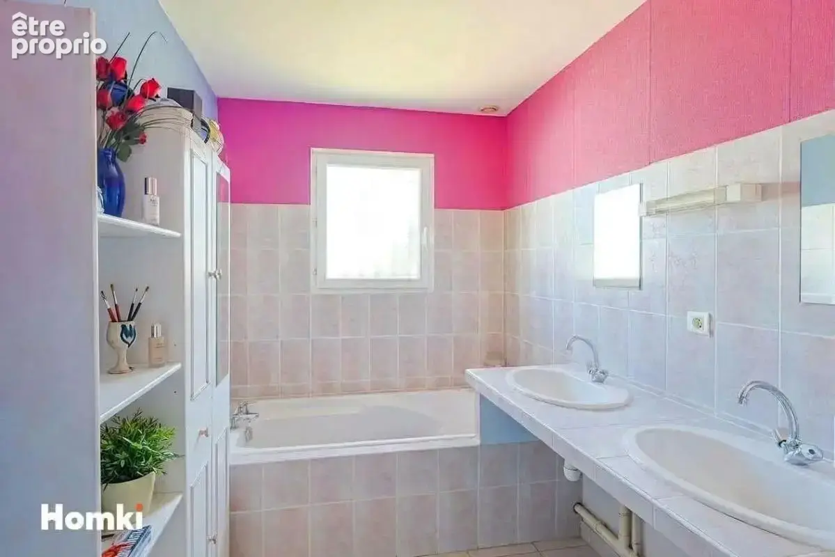 Maison de plain-pied – 4 chambres, piscine et grand garage – Montauban - photo 9