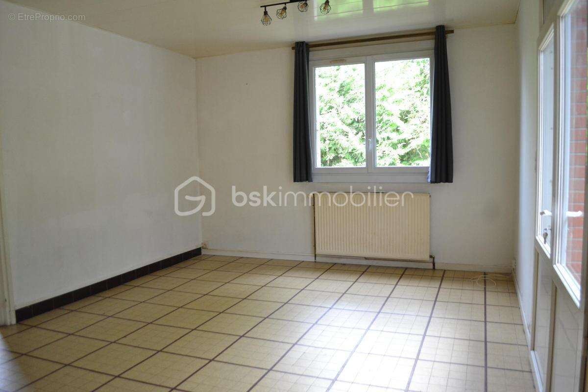 En exclusivité À vendre : Maison élevée sur sous-sol dans un quartier calme - photo 14