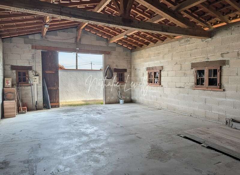 Grange et vaste terrain de 1135 m² – Potentiel d'agrandissement – Lavernose-Lacasse - photo 5
