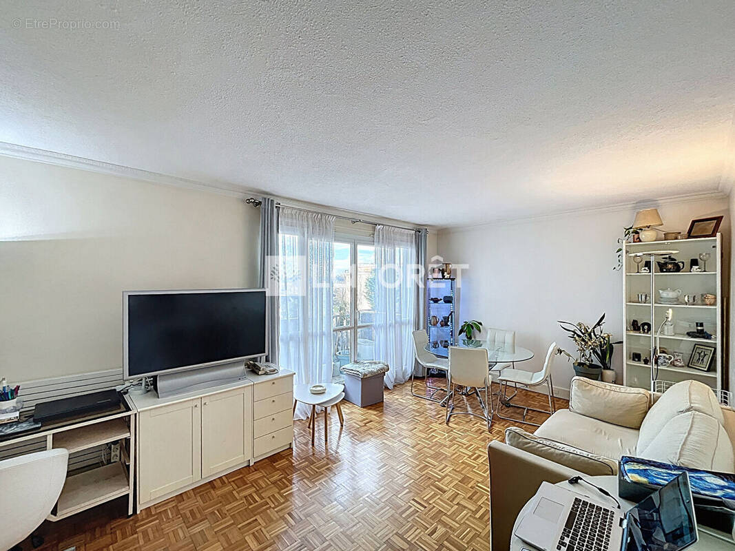 Appartement à VILLEJUIF